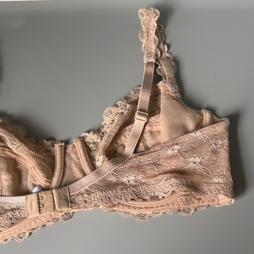 Intimissimi Lace Bra in Soft Beige floral underwire 38C - Picture 3 of 5